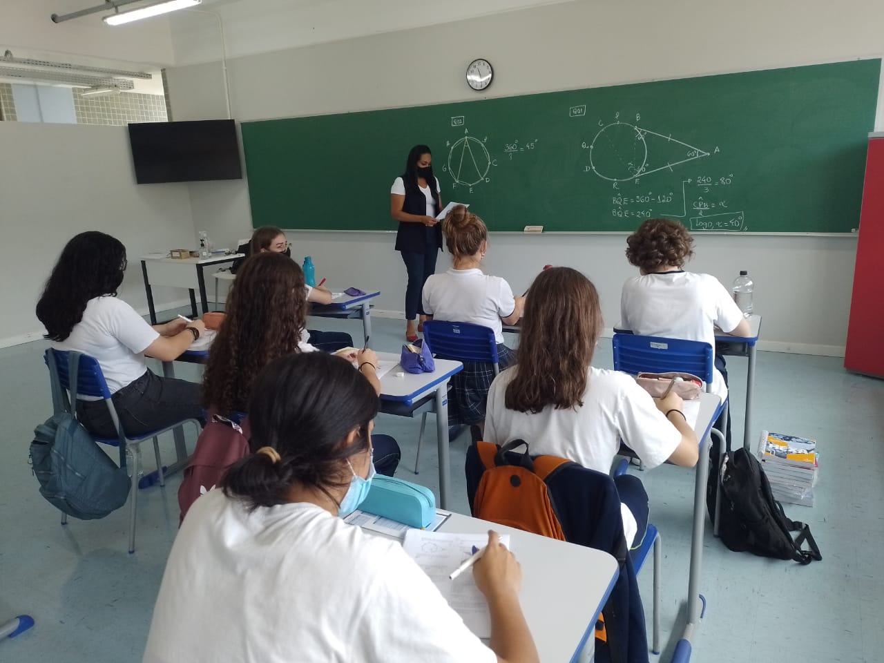 Em Mananciais, Ensino Médio com a melhor preparação para as alunas